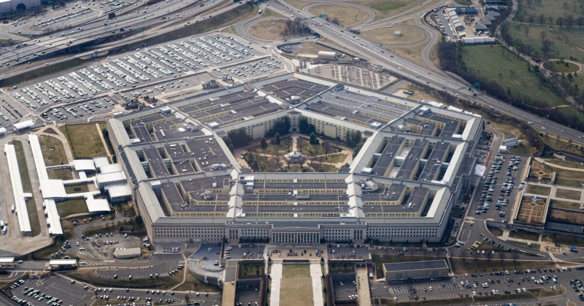 «Зсув або нова гонка озброєнь». Кремнієва долина у США переключилась на оборонні технології Понад 28 мільярдів доларів уже інвестували у 2025 році у стартапи оборонних технологій