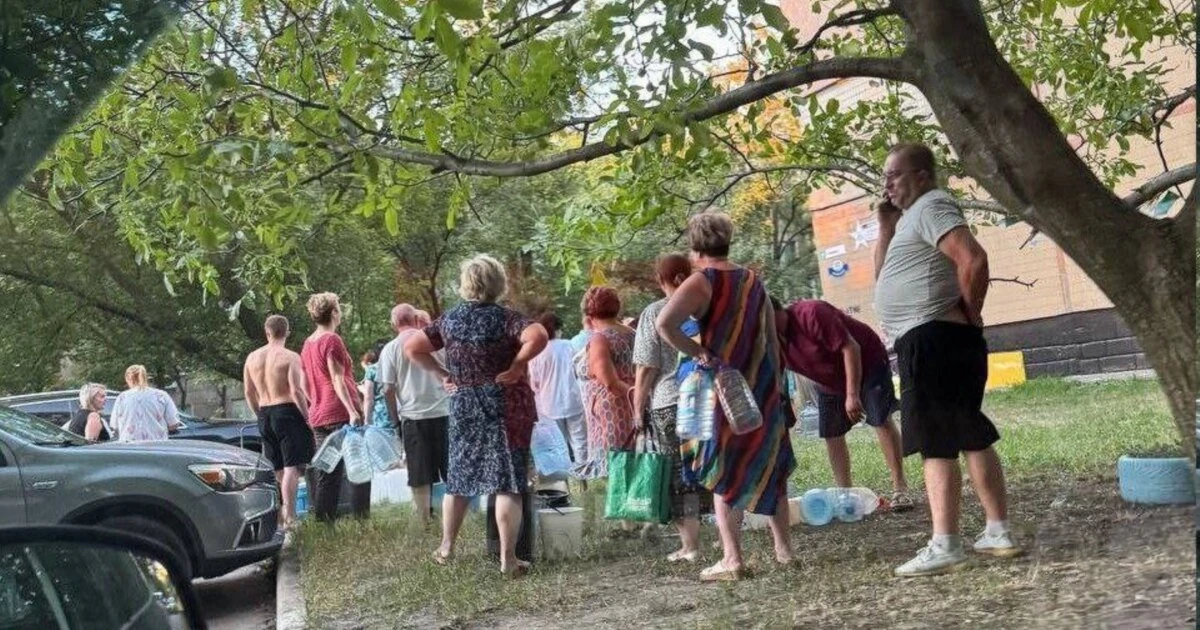 «Що ви робите, отямтесь!»: Росія залишила окупований Донбас майже без води – ситуація критична Вода у Донецьку тепер буде не раз на два дні, а раз на три
