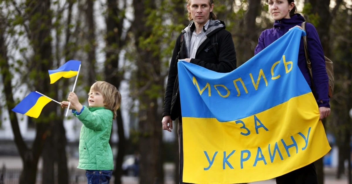 «Цього місця більше немає». Історії жителів Луганщини, які втратили дім – і надію Історії трьох вихідців із Луганщини, які втратили дім через російську агресію
