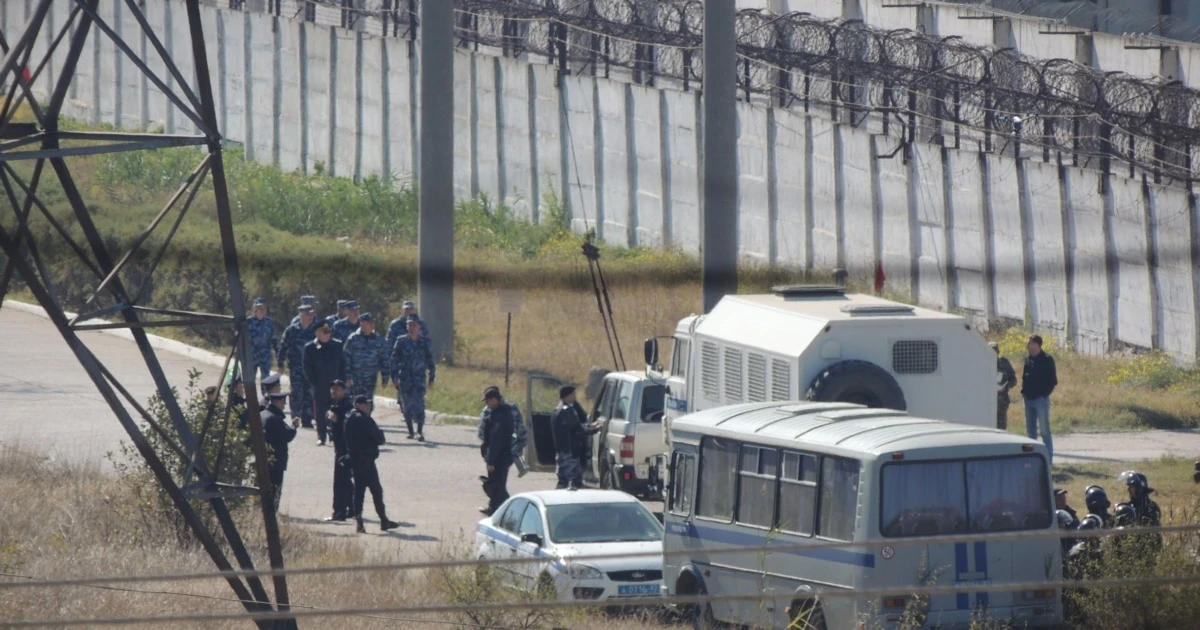 Колишній в’язень Кремля розповів про російські катівні в окупованому Криму «У Сімферополі є філія «Ізоляції», де люди – привиди»