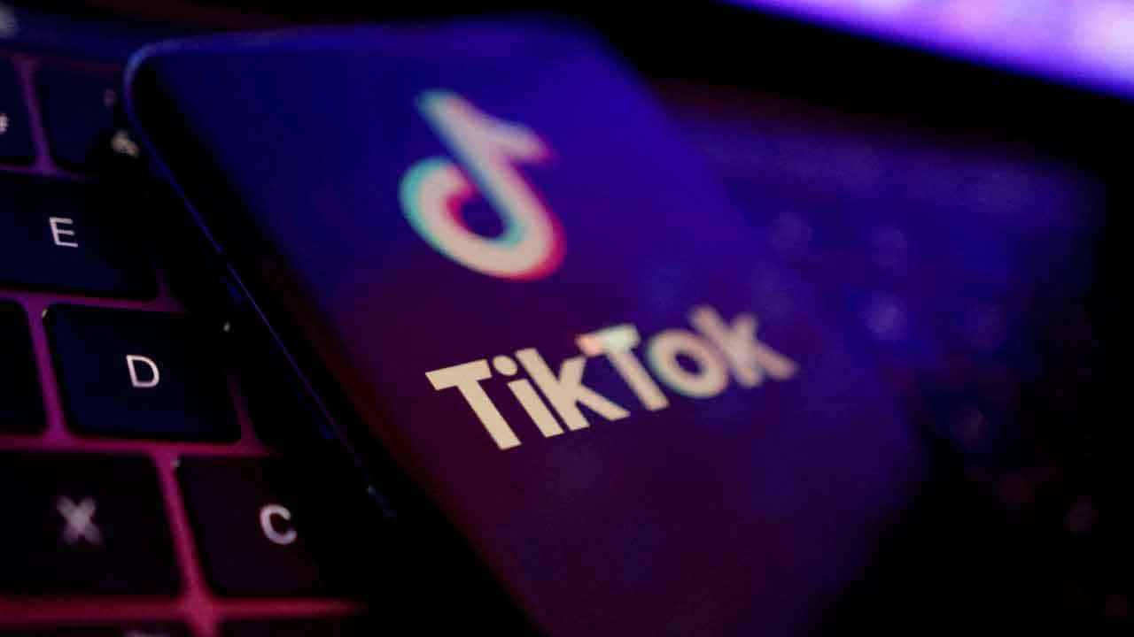 Britain's National Cyber Security Center reviews whether TikTok should be banned from government phones