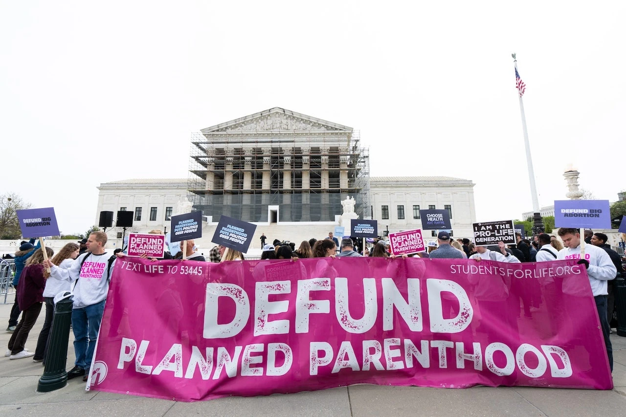 Democrats escalate anti-Trump lawfare by targeting Congress in Planned Parenthood funding fight