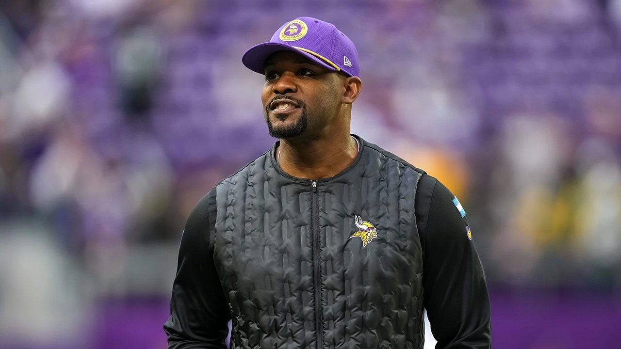 Brian Flores reflects on NFL head coaching courtship, remains 'happy' running Vikings' defense