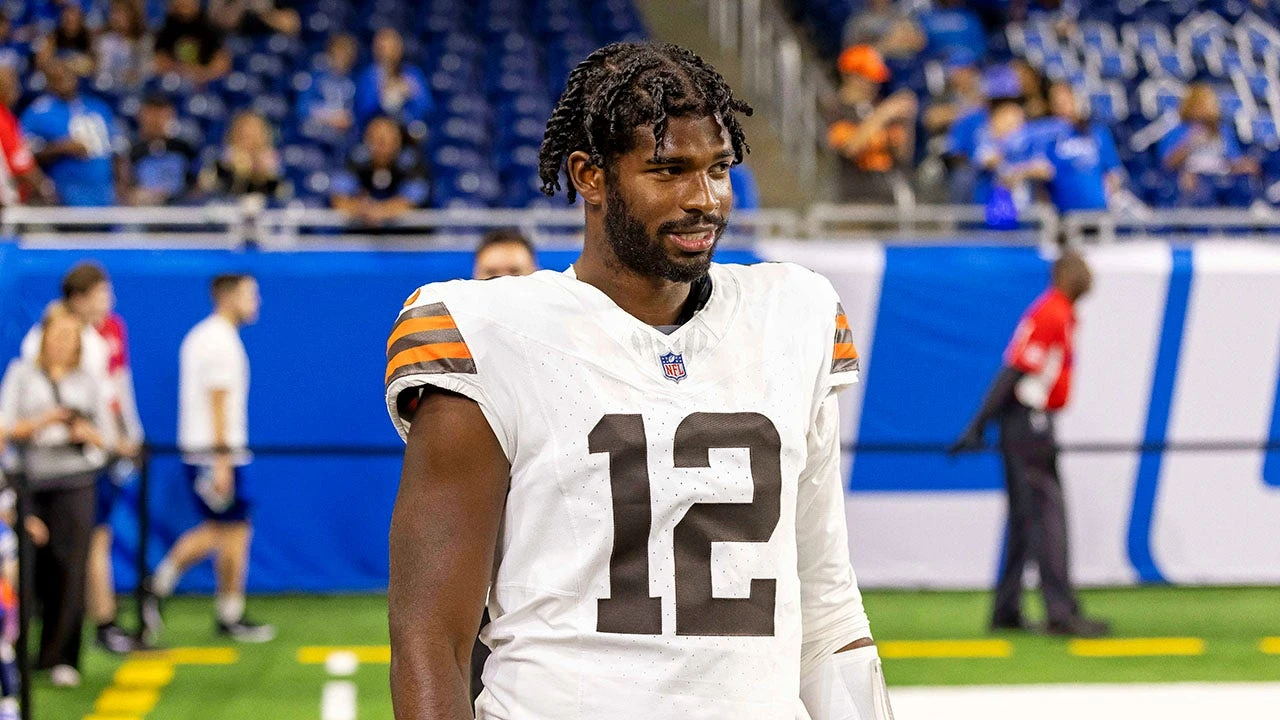 Super Bowl–winning coach questions why third-string QB Shedeur Sanders is getting interviews after viral clip