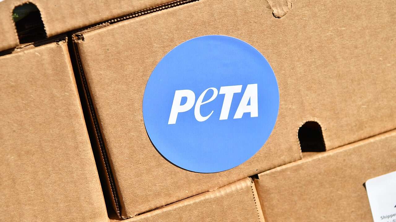 PETA set to 'bombard' Hot Dog Eating Contest spectators, encourage them to go vegan