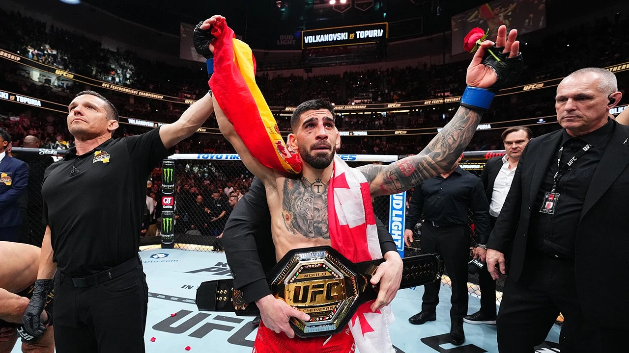 Ilia Topuria knocks out Alexander Volkanovski to win UFC title, calls out Conor McGregor