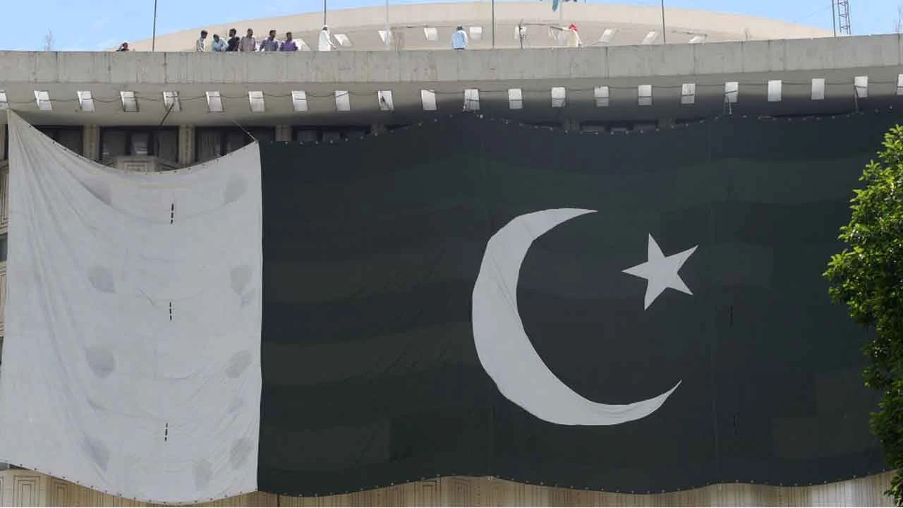 Pakistani politician, 8 others dead after bombings; no group claims responsibility