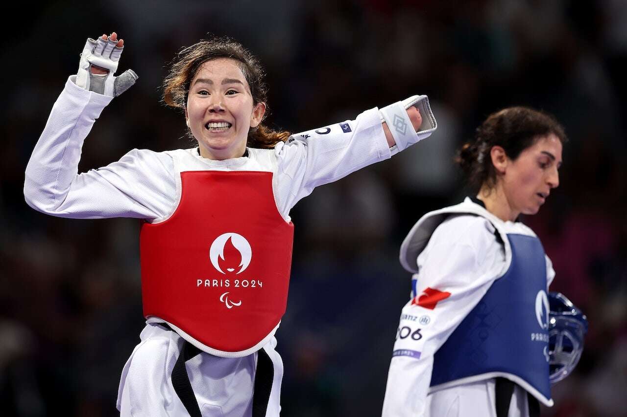 Taliban escapee with 1 arm wins taekwondo medal at Paralympics for refugee team