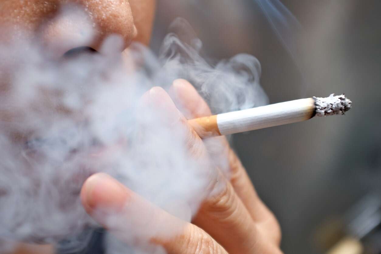 South Carolina bill would ban smoking inside cars while children are passengers