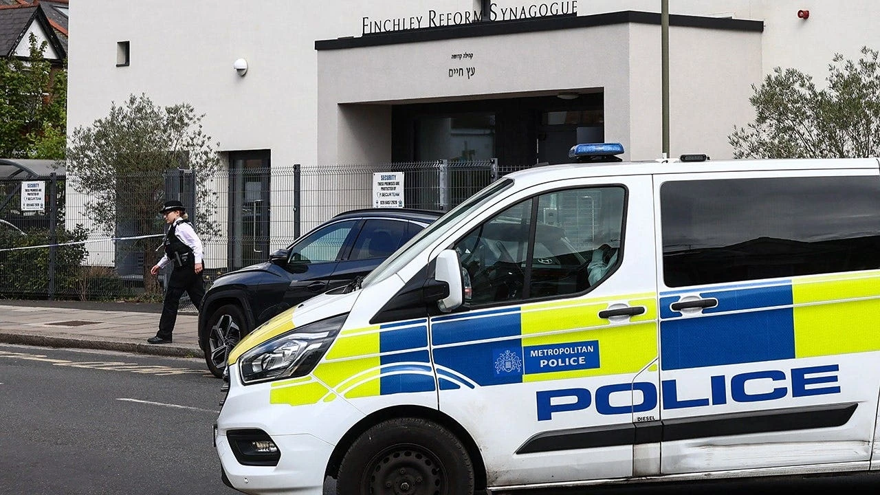 Synagogue in London targeted in attempted 'antisemitic hate crime,' UK police say