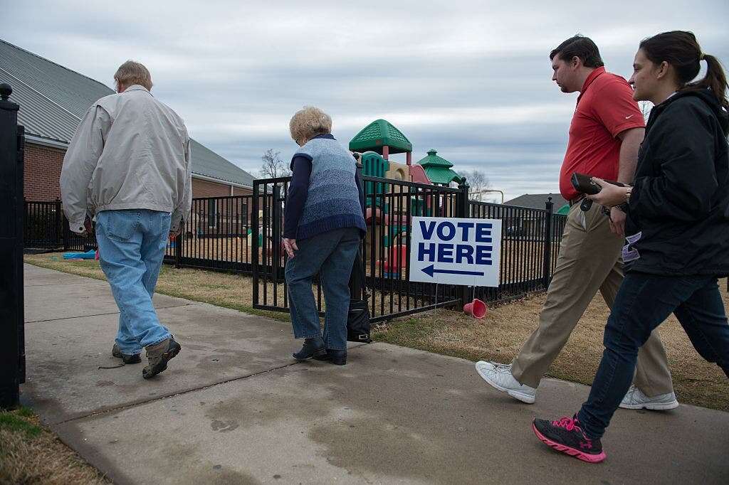 Early In-person voting begins for Alaska, Arkansas, Connecticut, Idaho, North Dakota, South Carolina, Texas