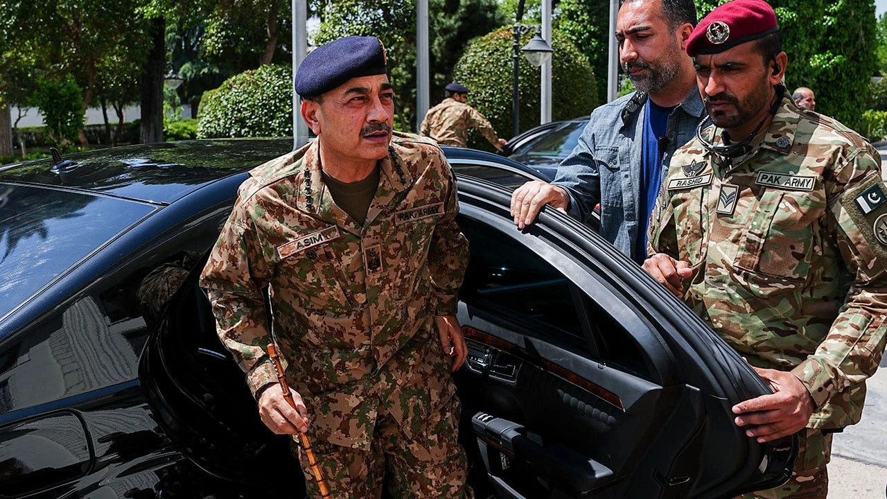 Islamabad denies sheltering Iran jets, Trump praises Pakistan's mediation as 'absolutely great'