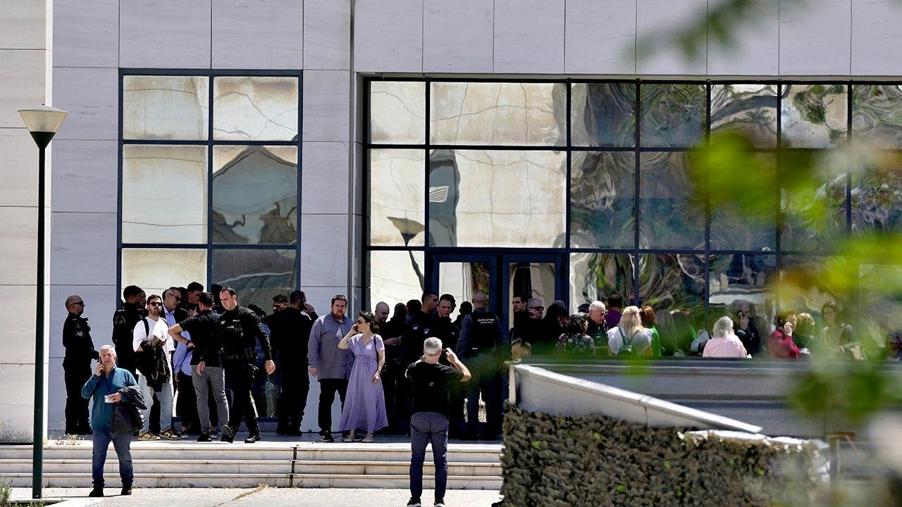 89-year-old man allegedly opens fire with shotgun in Greek capital, injuring 4