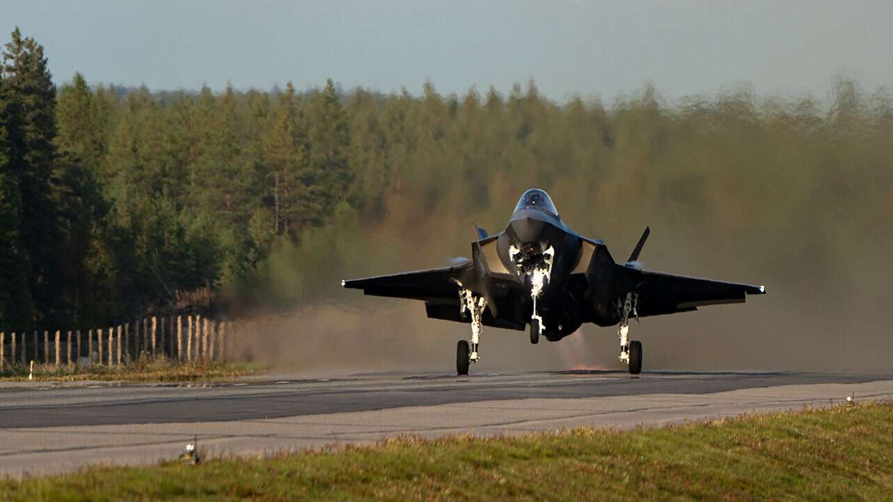 Pair of US Air Force F-35s make historic landing on highway in Finland