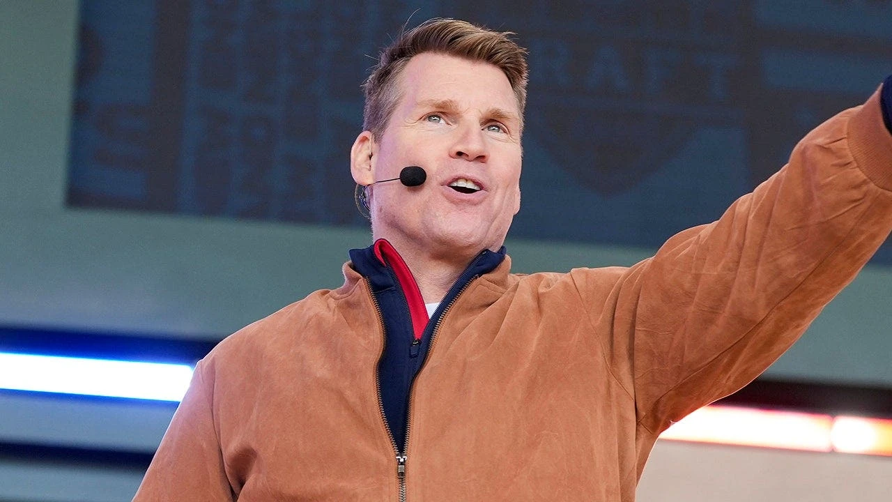 Scott Hanson says ESPN does not want 'any big material changes' to 'NFL RedZone' after acquisition