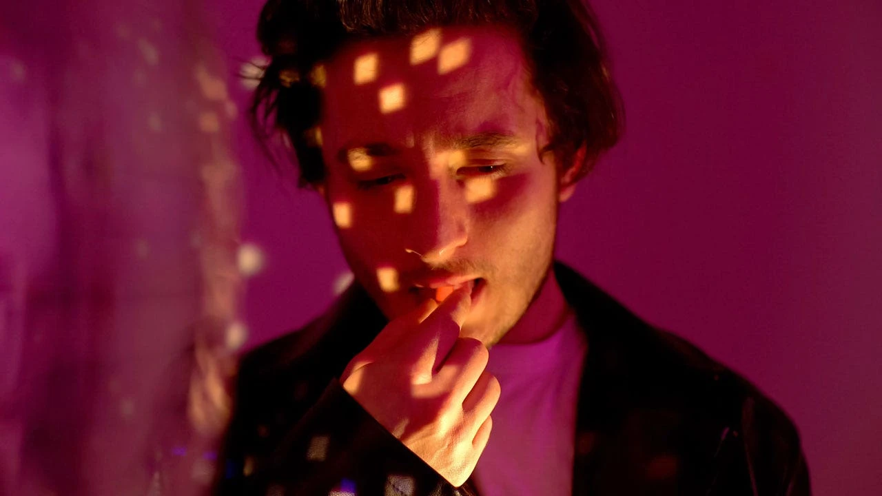 Psychedelic drug popular in 1960s could ease anxiety as doctors share warnings