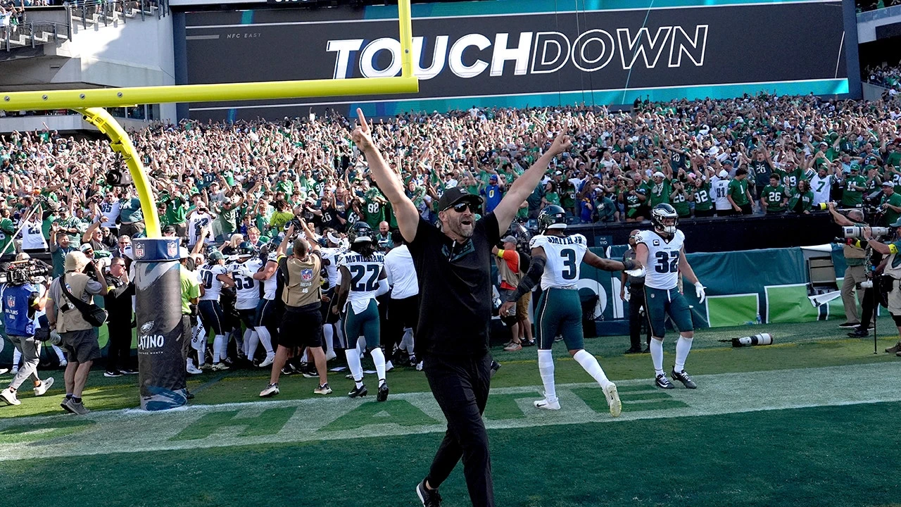 Eagles put exclamation point on comeback win over Rams with Jordan Davis' blocked field goal return for TD