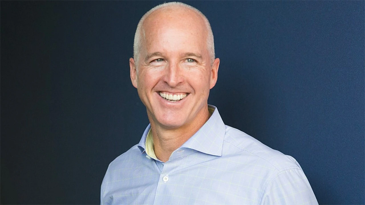 Combat veteran turned CEO has a new mission: Flip governor's office in blue state
