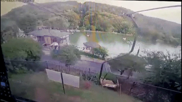 Video captures horrific moment chairlift snaps at Russian resort, sends terrified tourists plummetting
