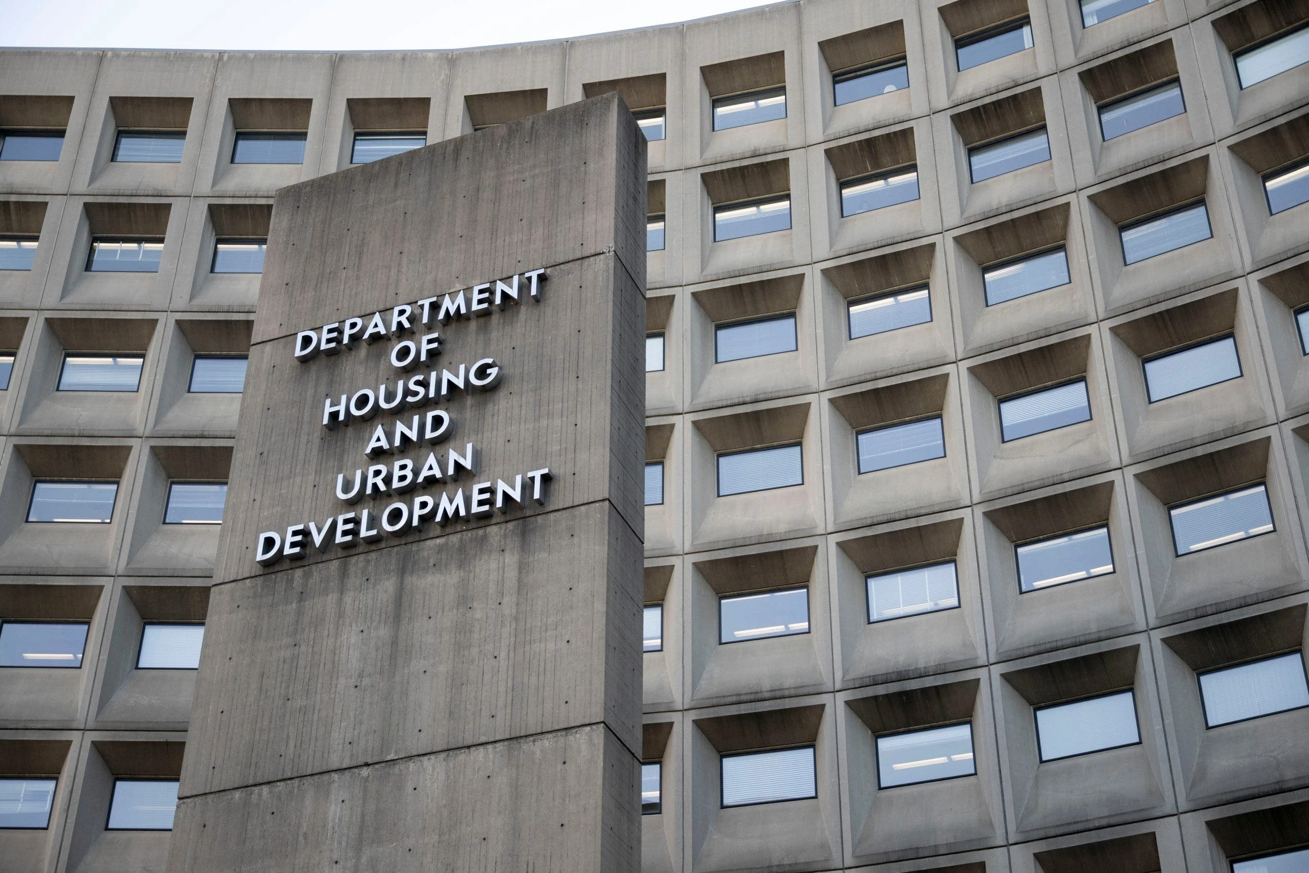 Trump should raze HUD headquarters to drain DC swamp
