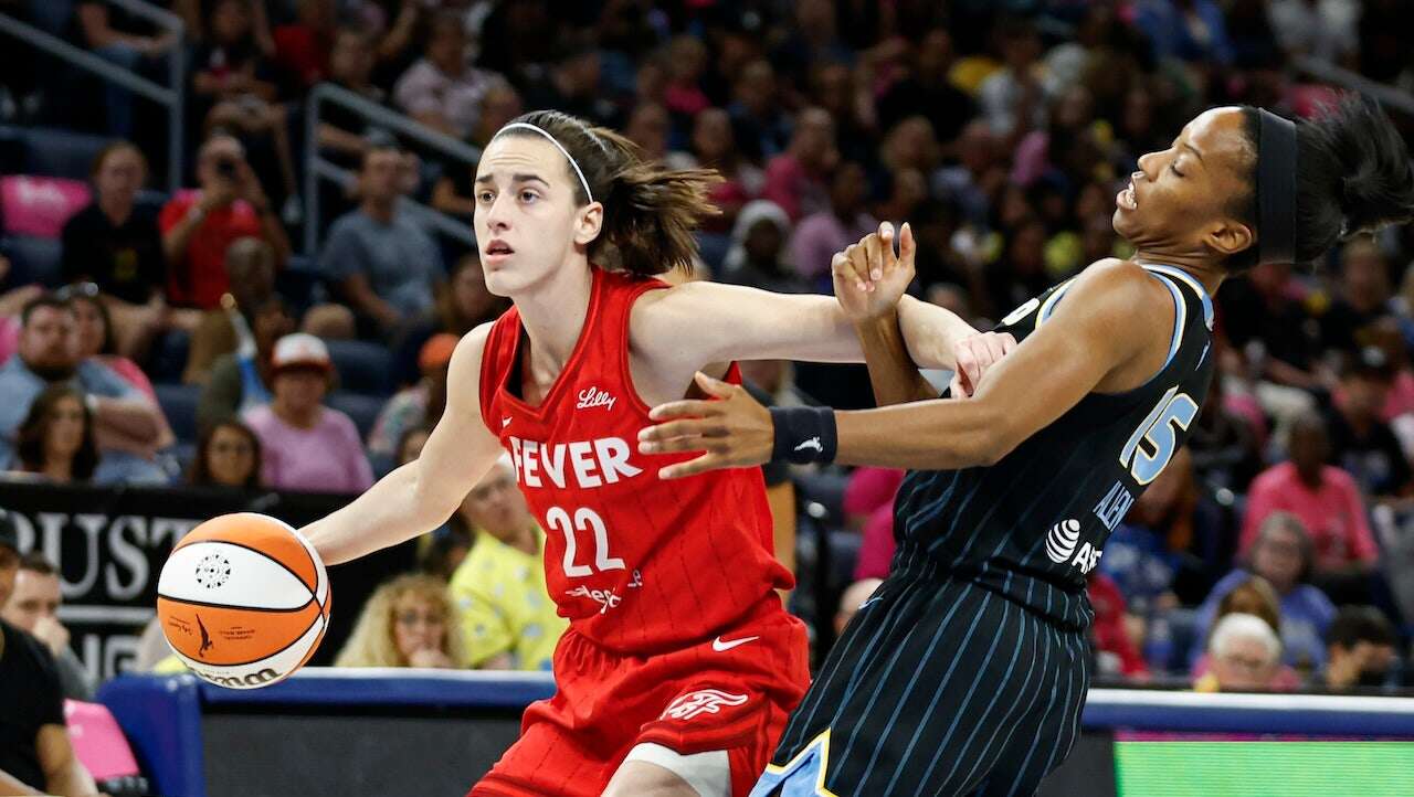 Caitlin Clark breaks countless WNBA records while wearing Kobe shoes vs. Angel Reese's Sky