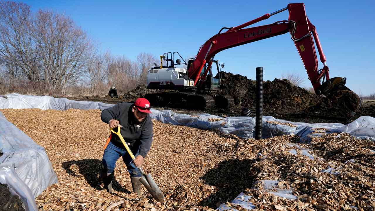 Iowa farms using low-tech systems to filter fertilizer-borne nitrates from water