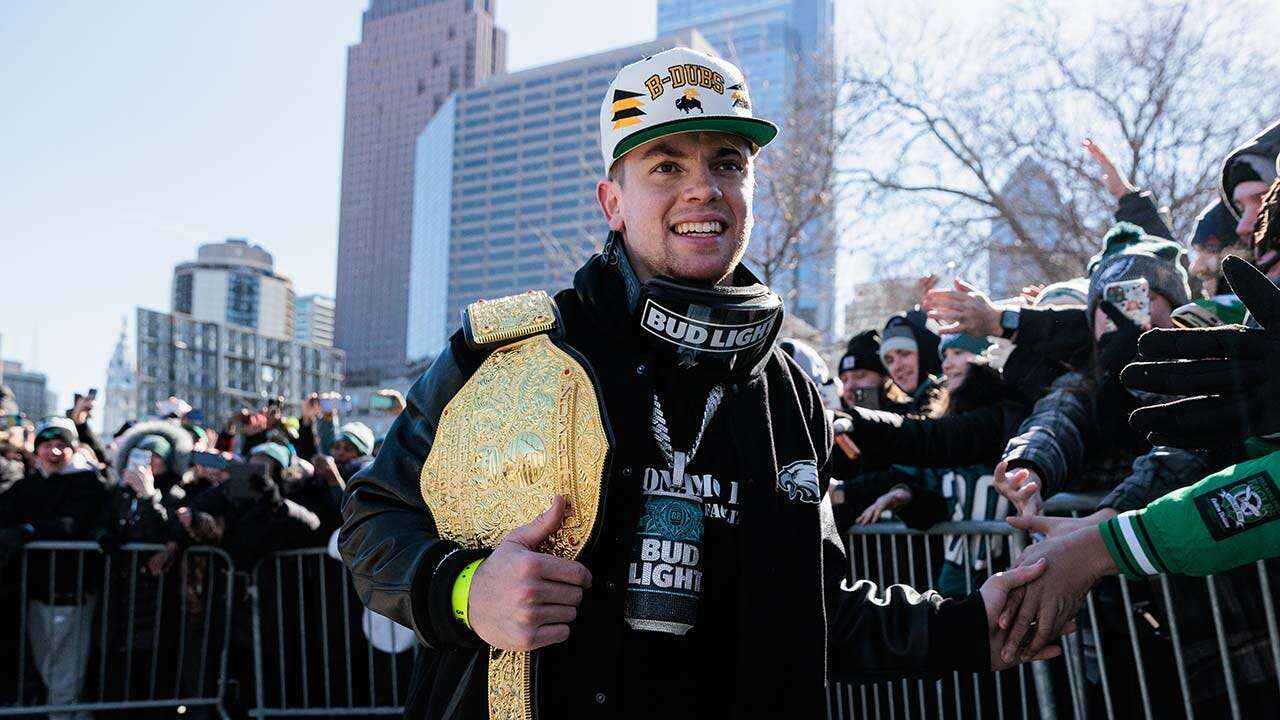 Eagles star rookie Cooper DeJean suffers 'battle scar' from massive Bud Light chain during Super Bowl parade