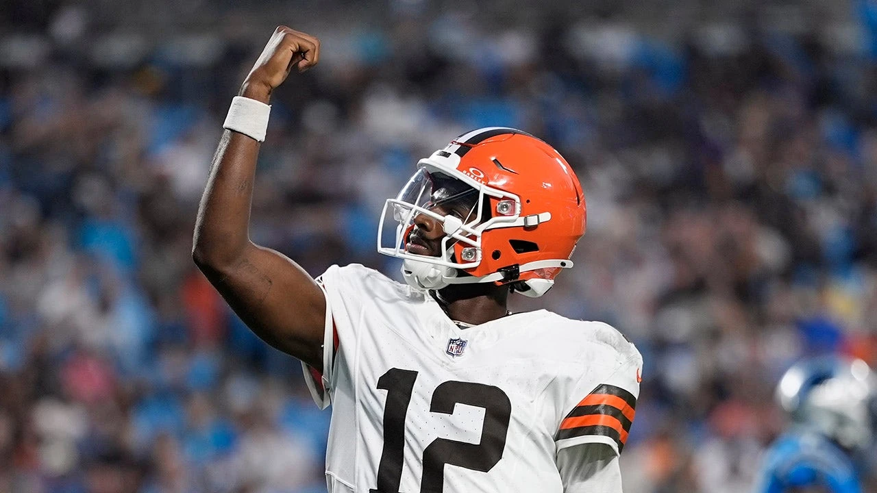 Ex-NBA player makes Shedeur Sanders-LeBron James comparison after QB's preseason debut