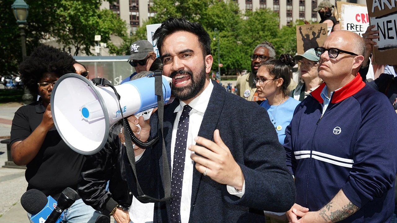 Politicians push job-killing minimum wage hikes while ignoring the devastating economic reality