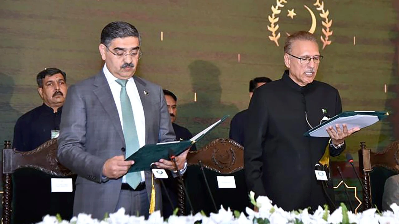 Former Pakistani senator sworn in as country's new caretaker prime minister