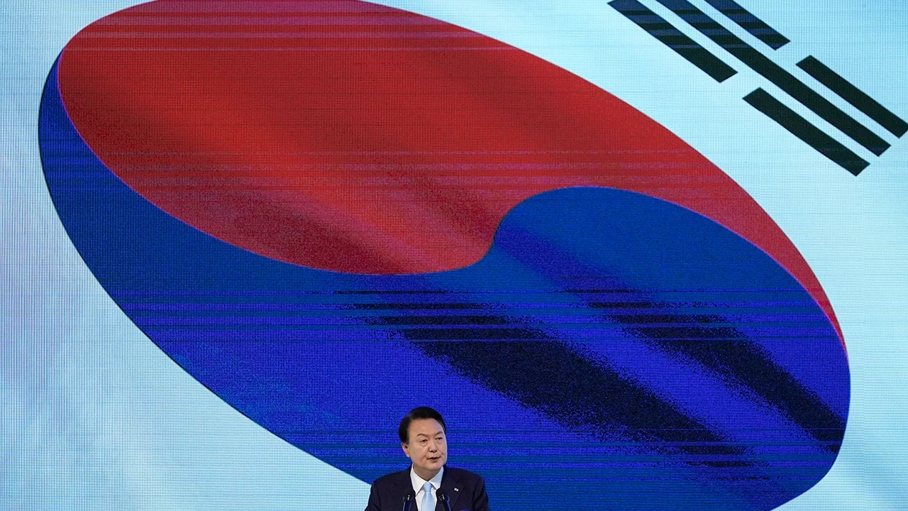 South Korea's president calls for deeper cooperation with US, Japan to address nuclear threat in North Korea