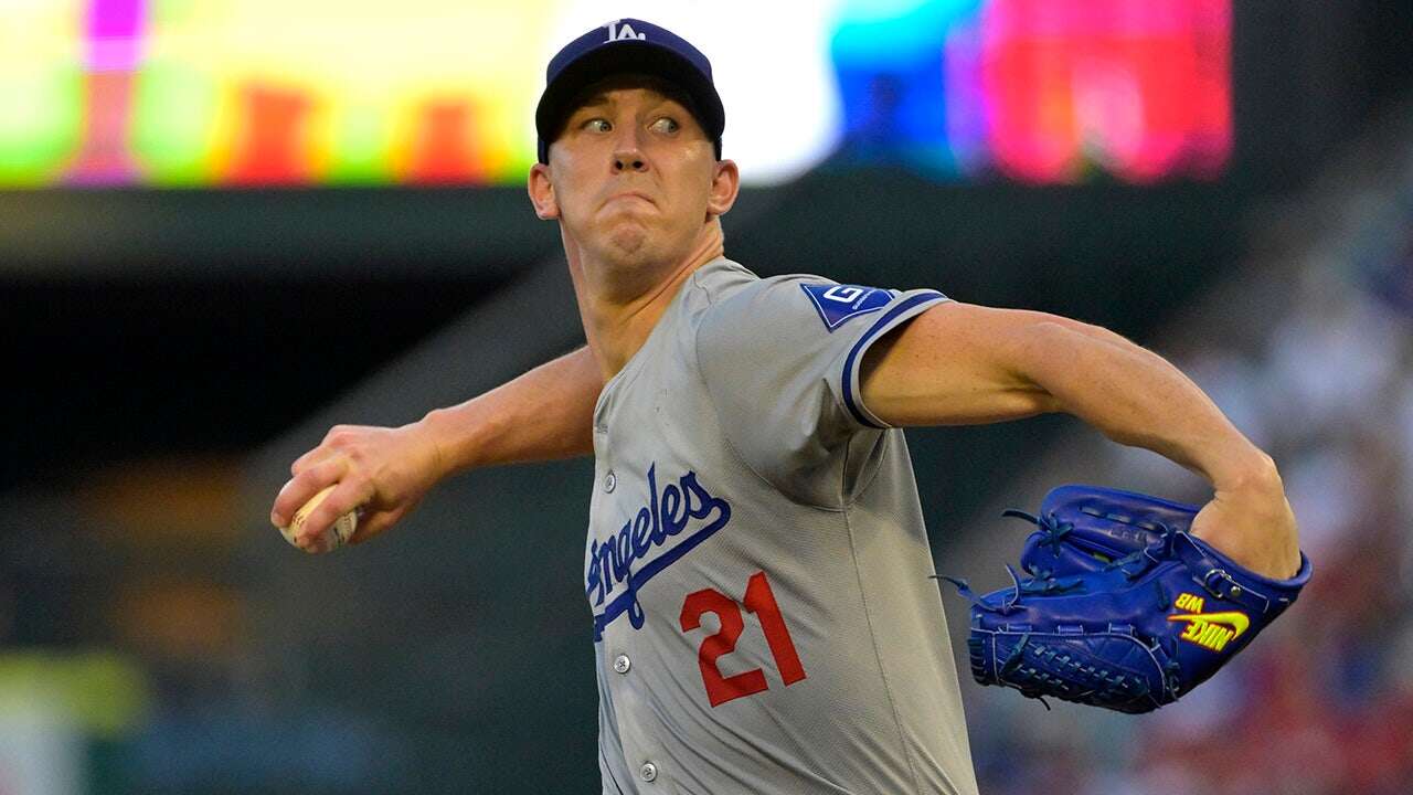 Dodgers' Walker Buehler target of robbery at Santa Anita Park: report