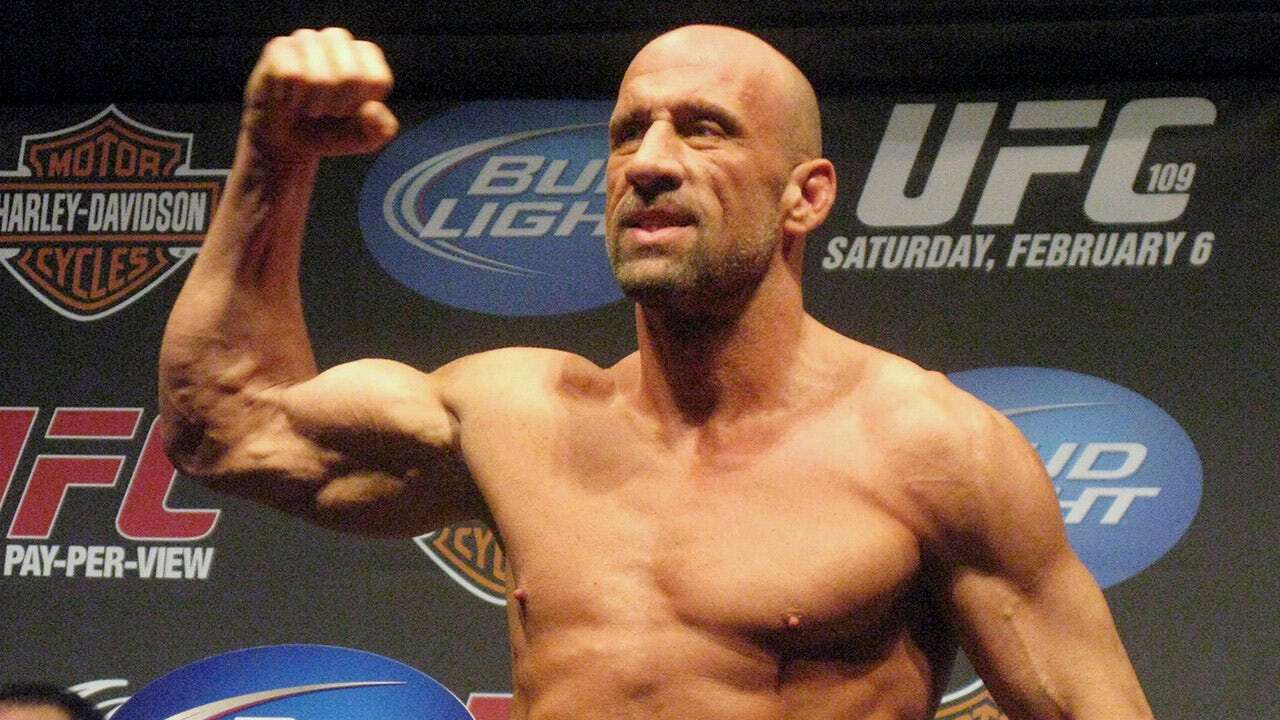 UFC legend Mark Coleman speaks from hospital bed after saving parents from house fire: 'I'm so lucky'