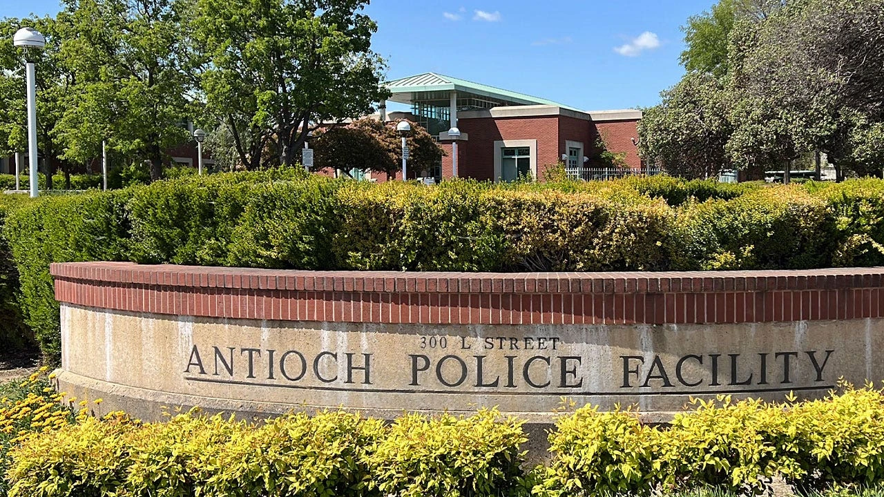 California court to consider whether officers violated an anti-discriminatory law with racist texts