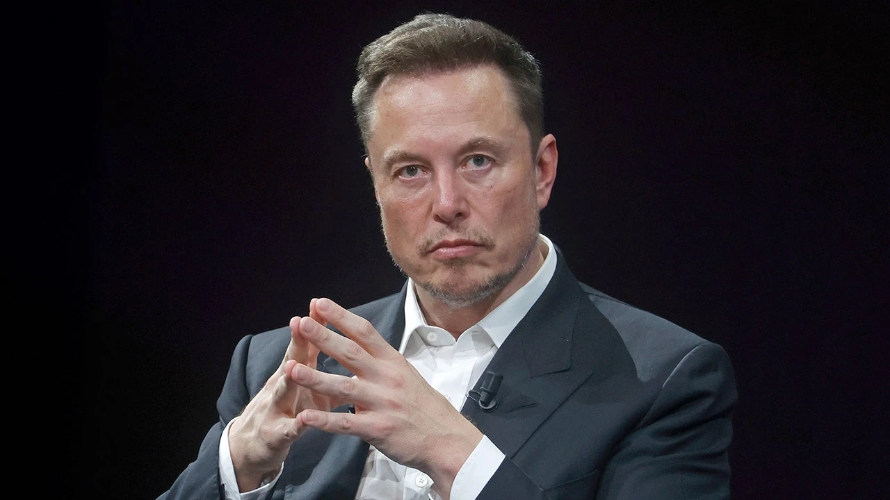 Elon Musk opines on 'major driver of white males becoming trans'