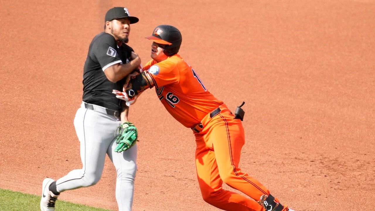 Orioles' Coby Mayo criticized for baserunning tactic, and benches clear in Baltimore