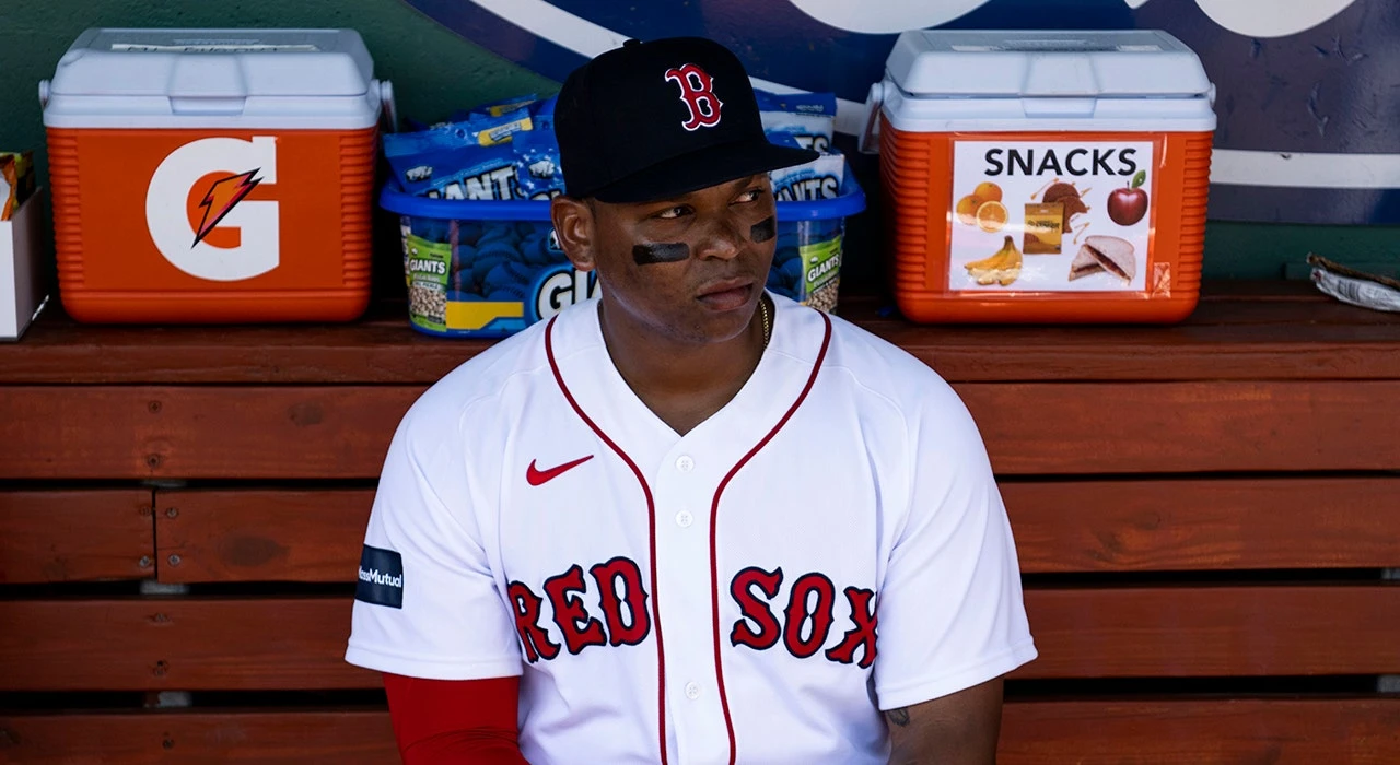 Red Sox star Rafael Devers takes jab at front office after lackluster offseason: 'They know what we need'