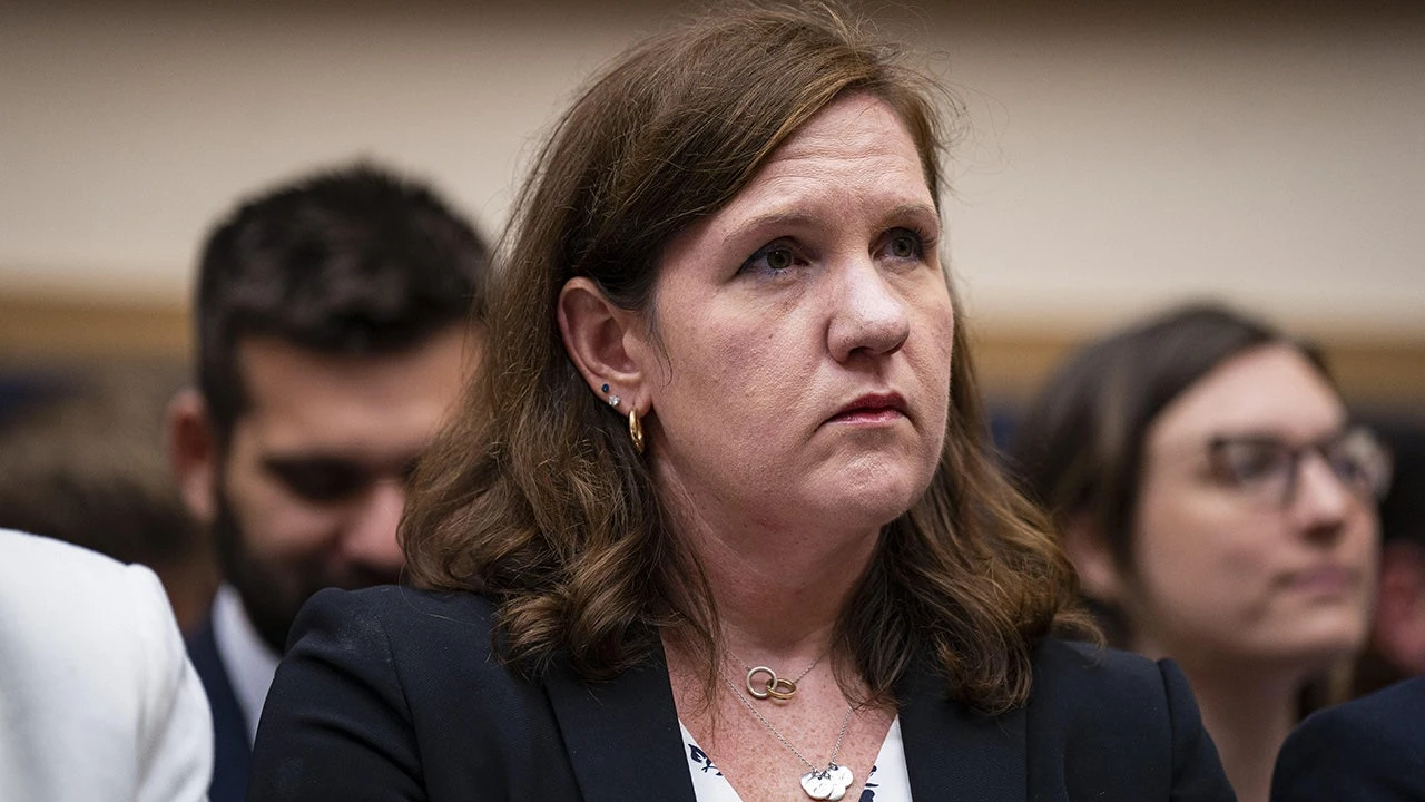 Supreme Court temporarily greenlights firing of Biden-appointed FTC commissioner