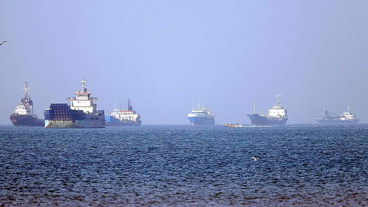 MORNING GLORY: US must create a demilitarized zone along the Hormuz Strait