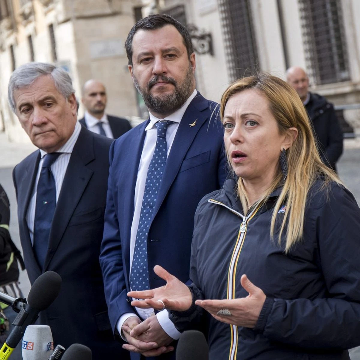 Dalla destra l’ennesima bufala sui migranti: no, non diffondono la variante Delta