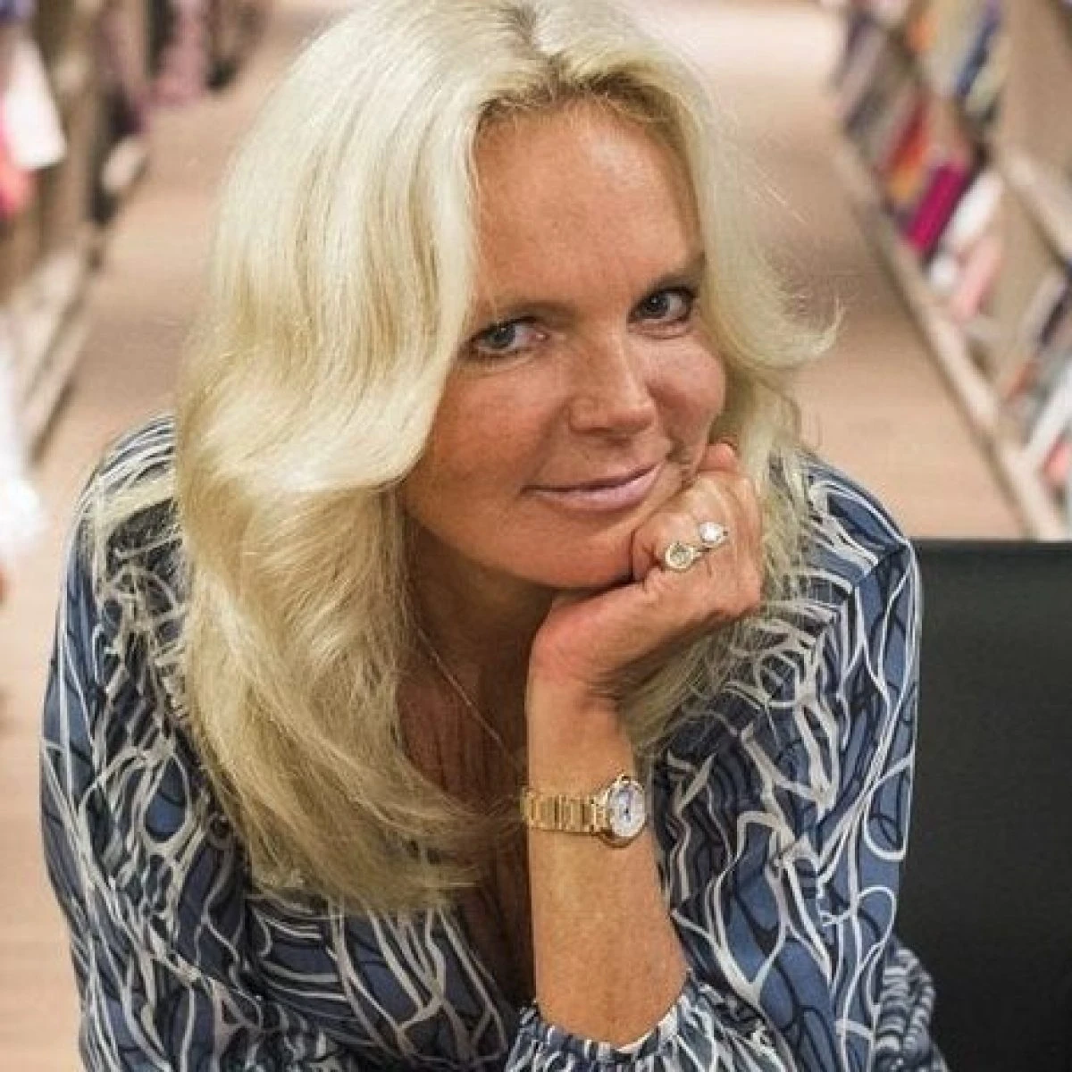 Morta Lucinda Riley, addio alla regina del romanzo rosa
