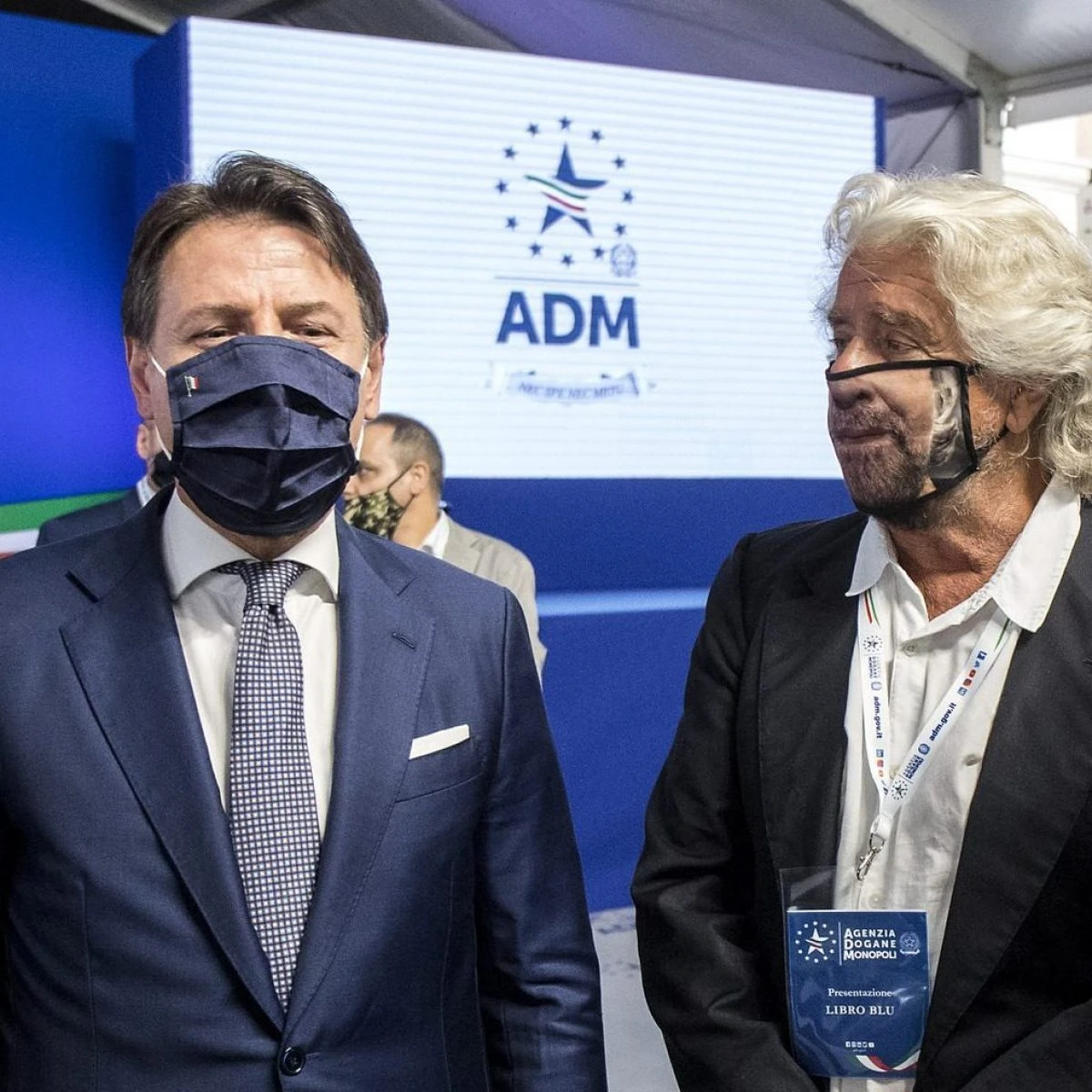Grillo a Conte: “Io ti sono utile, sono il garante del Movimento, non un co***ne”