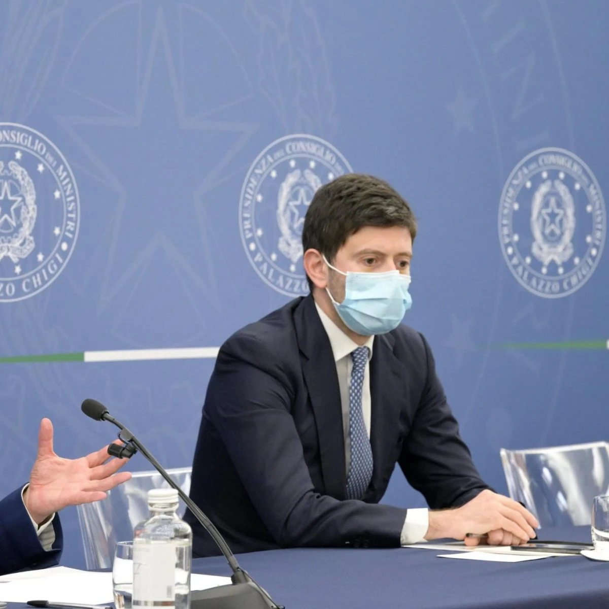 Cosa dice la circolare del ministero della salute sulle nuove regole per i vaccini AstraZeneca e J&J