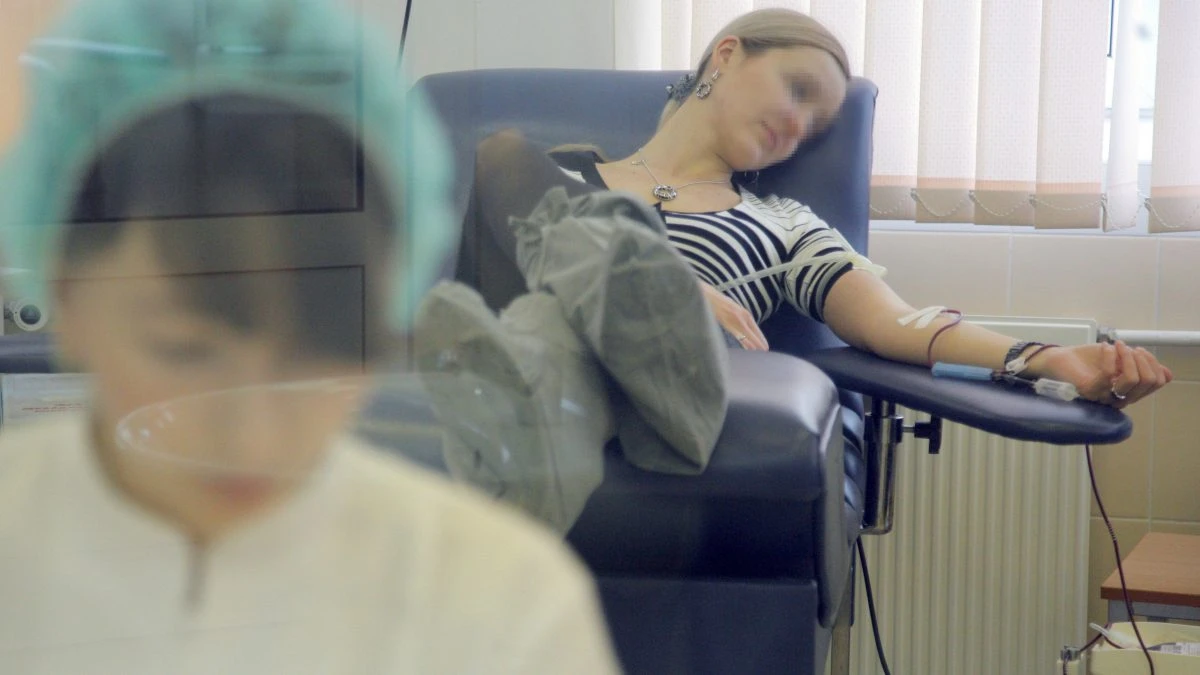 A 24 anni dona il midollo alla madre malata: 