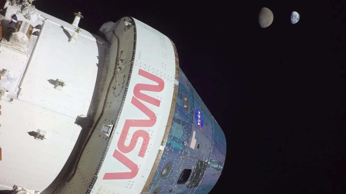 La Luna e la Terra fianco a fianco, in una meravigliosa immagine scattata dalla navetta Orion