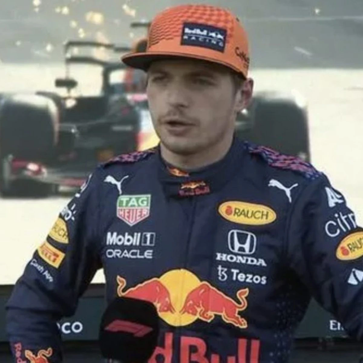 Verstappen nervoso a Baku: “Qualifiche stupide. Troppa m***a in pista”