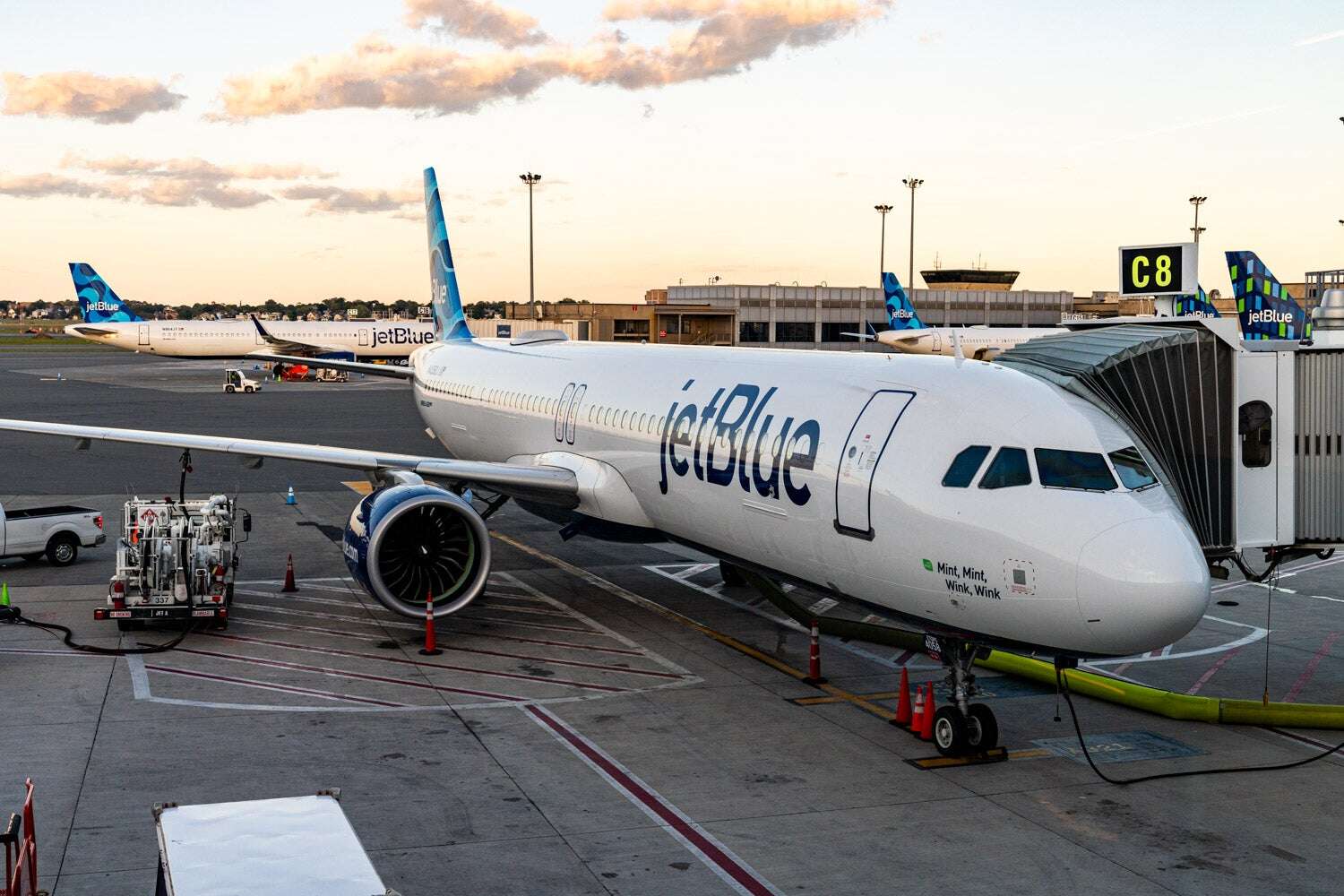 JetBlue bringing back well-known industry exec as it seeks return to stability