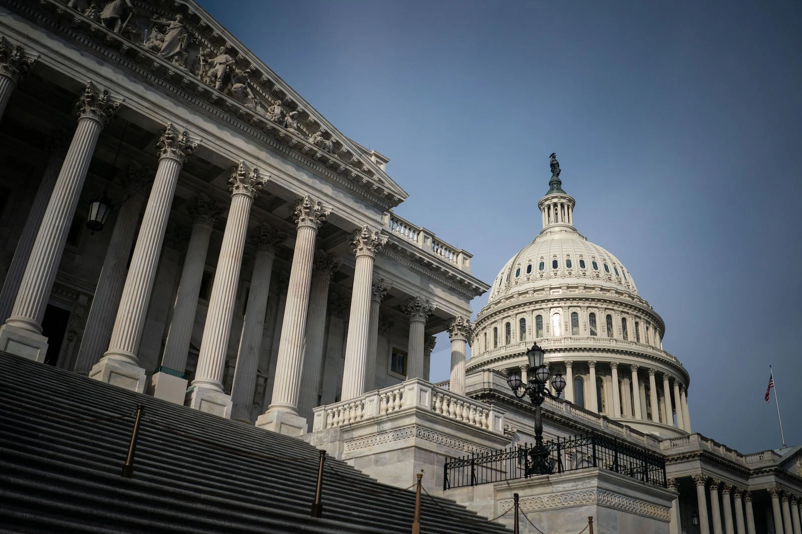 Consumer alert: Senators trying to cram anti-points and miles legislation into pending bill