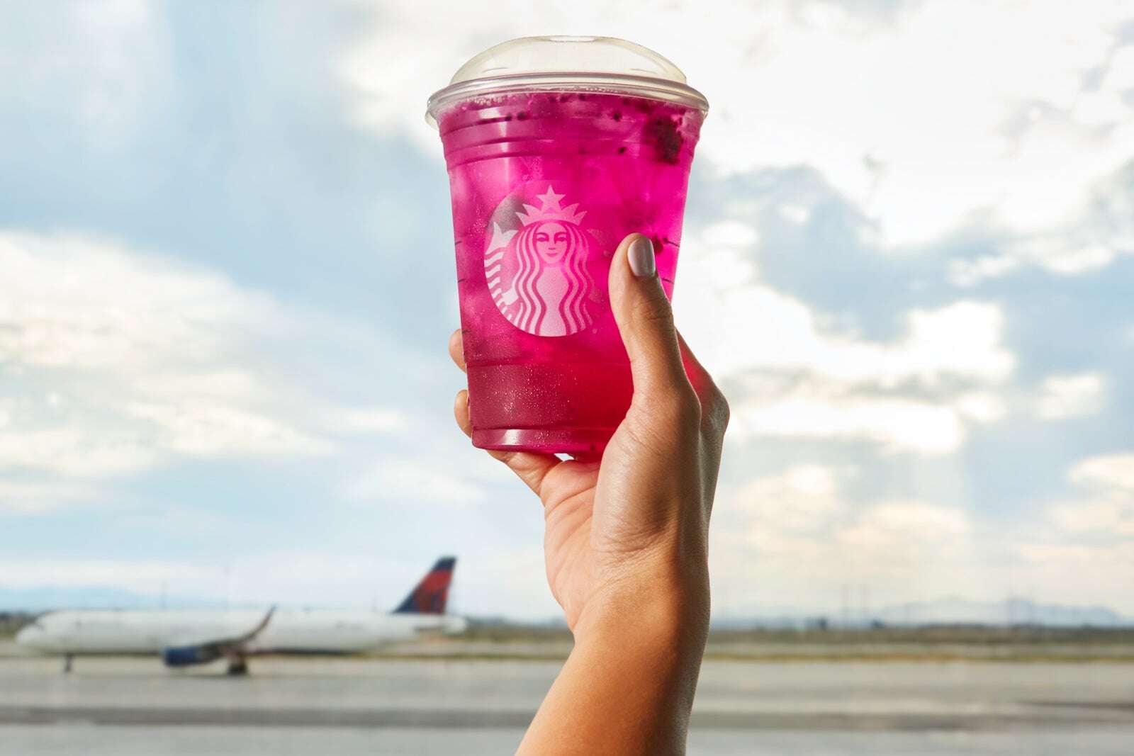 Earn up to 500 bonus Delta SkyMiles with this Starbucks offer