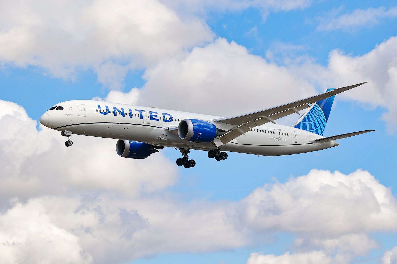 United miles and cash upgrades: Cash turns out to be king for a last-minute Polaris business-class upgrade